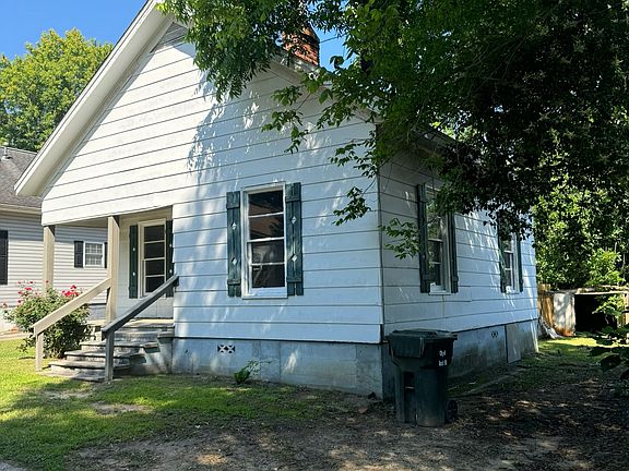 Front of House/Driveway