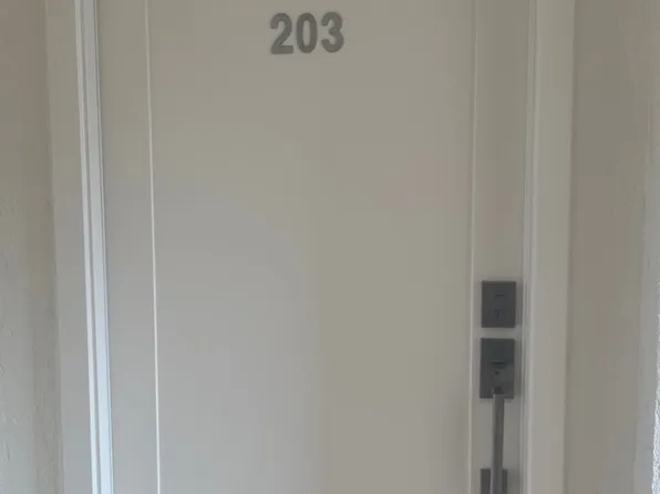1604 21st St #203, Sacramento, CA 95811