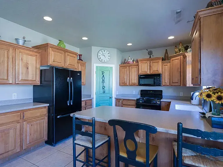 205 N 2940 E — Photo 13