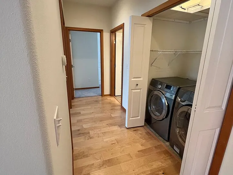 3724 Bristol St — Photo 10