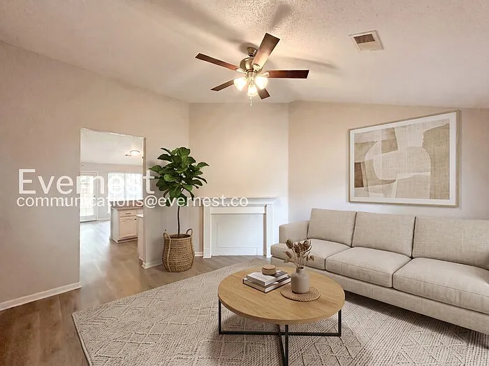 10721 Ridgefield Dr — Photo 3