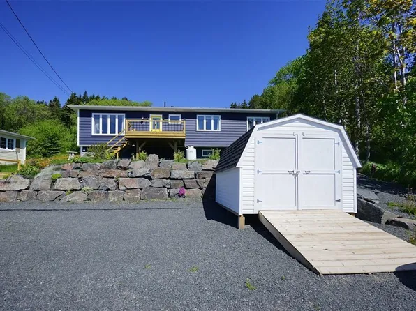 4 Main Road, Bishops Cove, NL A0A3X1