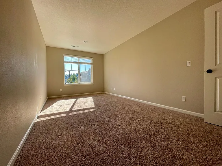 16985 NW Madrone St — Photo 12