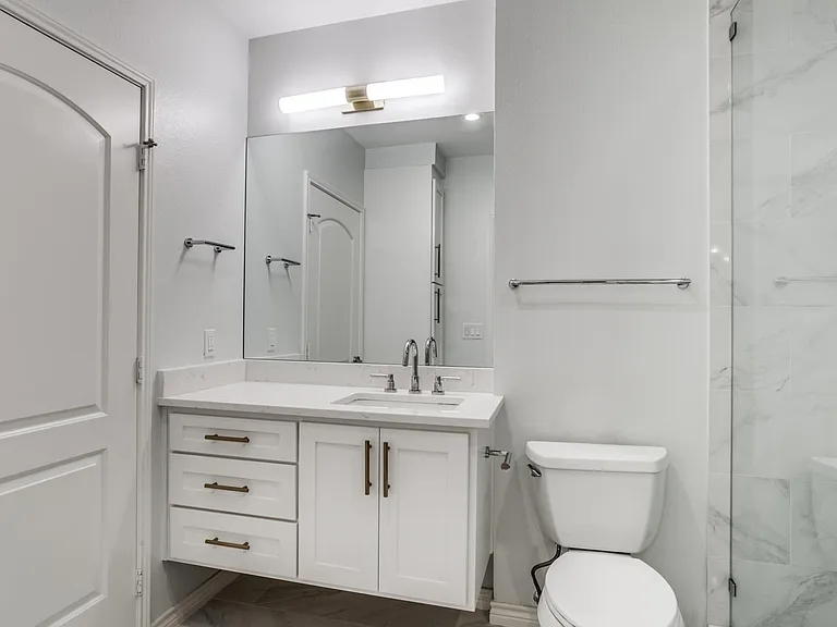 3225 Turtle Creek Blvd #220 — Photo 20