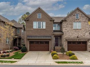 6719 Fairway Row Ln, Charlotte, NC 28277