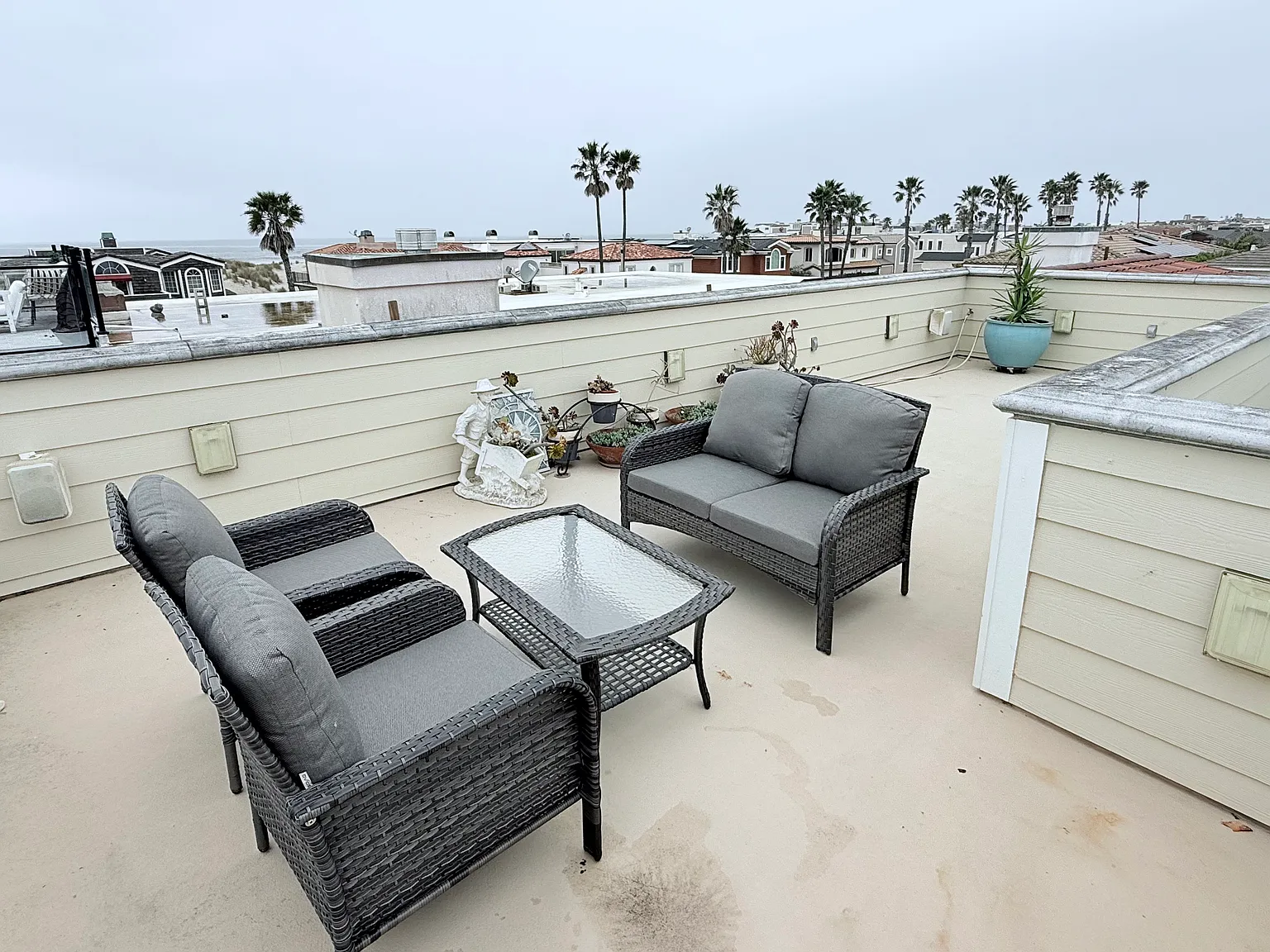 4 bed, 3.5 bath, 3000 sqft, $10,000 — Photo 3