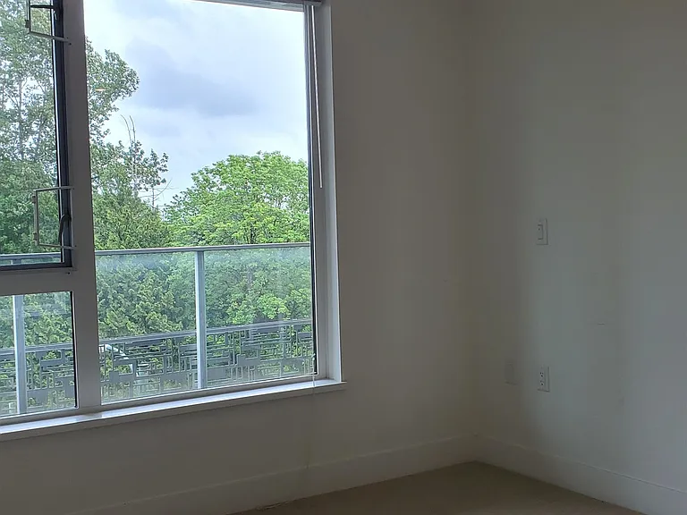 6933 Cambie St — Photo 5
