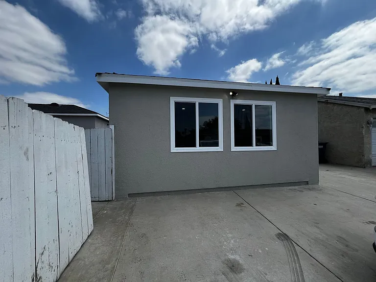 7820 1/2 Farmland Ave — Photo 2