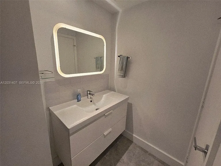 800 West Ave #618 — Photo 20