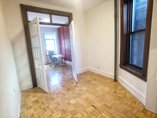 Rented by Compass | media 30