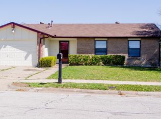 2923 Daniel Dr, Arlington, TX 76014