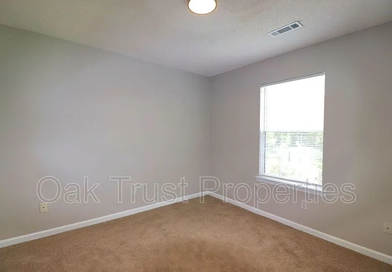294 Hastings Dr — Photo 10