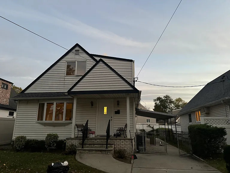 486 Ramona Ave — Photo 3