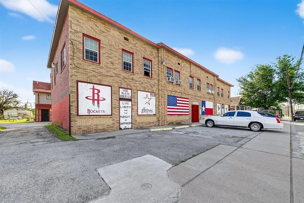 Building Photo - 2316 Freeman St #6