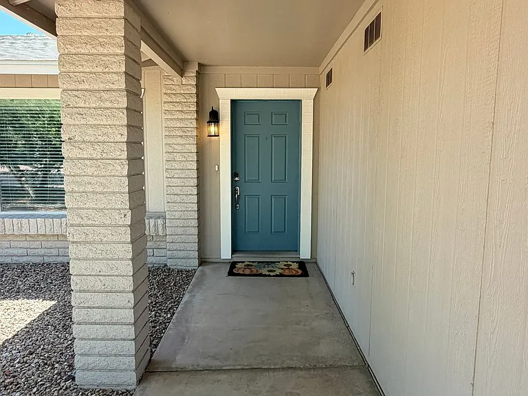 2303 S Cottonwood Dr — Photo 5