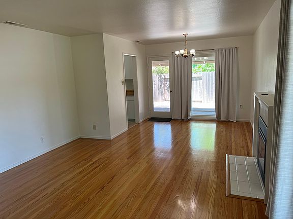 3rd image of 4457 Wyman Dr