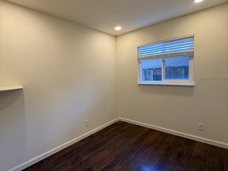 408 Harmony Ln — Photo 11