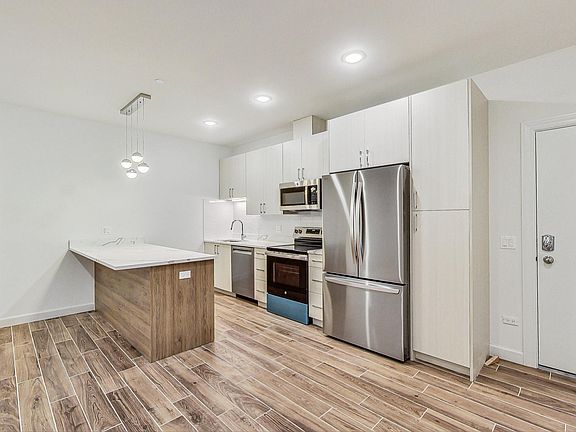 5th image of 6122 S University Ave #103
