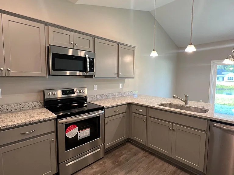 286 Maidens Choice Rd — Photo 10