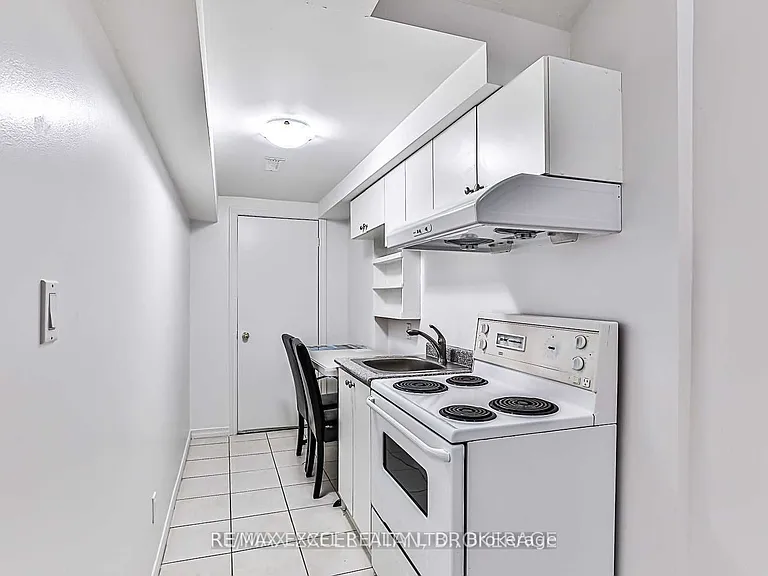 75 Hendon Rd — Photo 25