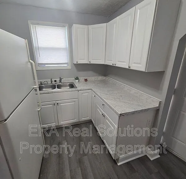 693 N Dawson Ave — Photo 8