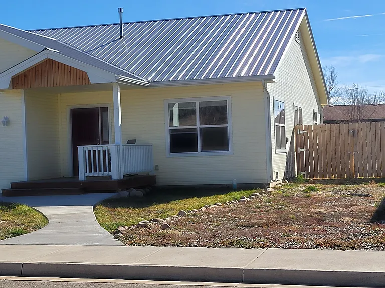 3 bed 2 bath 2 car attached garage, RV and Toy parking