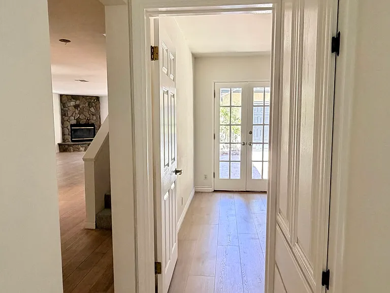 3247 Mills Ave — Photo 11