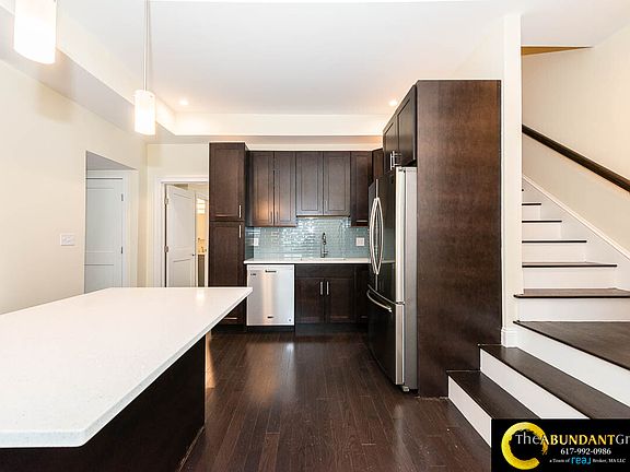 2nd image of 10 Marion St #1A