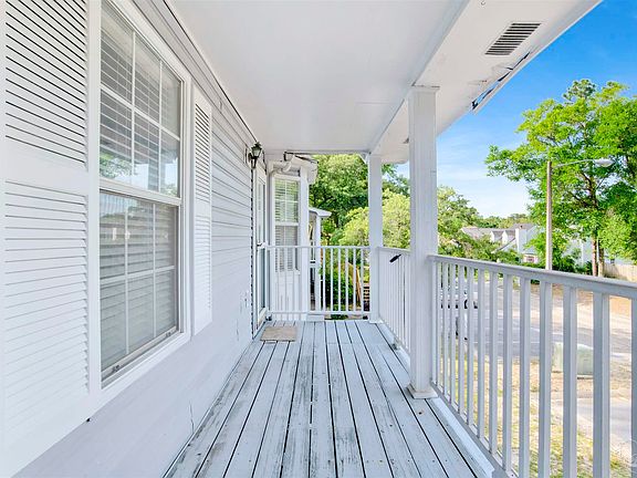 3rd image of 2813 Langley Ave #D208
