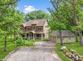 4110 Valley View Rd, Crystal Lake, IL 60012