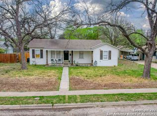 804 Maple St, Uvalde, TX 78801