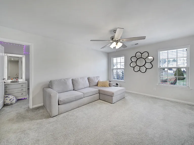 6710 Carradale Way — Photo 36