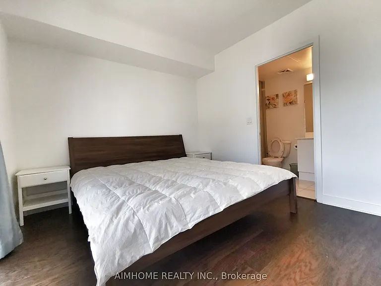 58 Orchard View Blvd #2007 — Photo 22