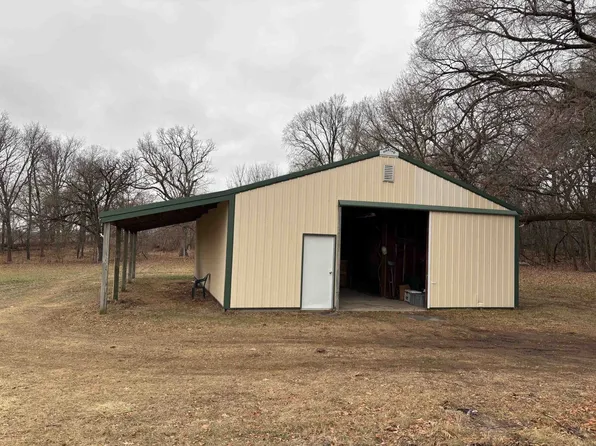 N4319 County Road J, Oxford, WI 53952