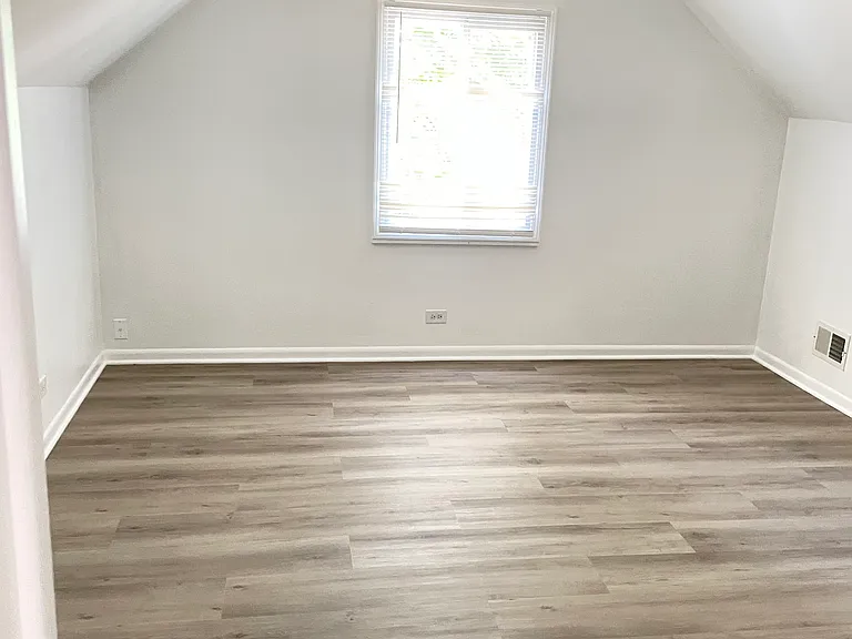 2619 Alexander St — Photo 11