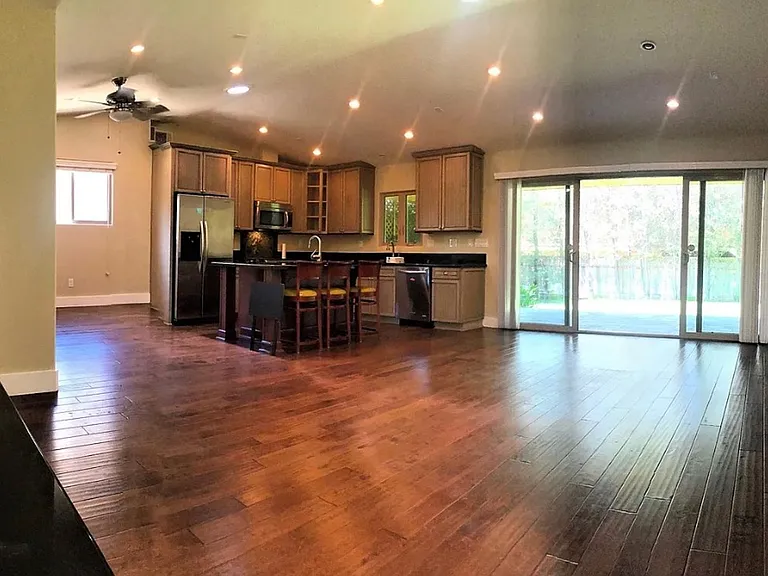 3520 Park Blvd — Photo 3