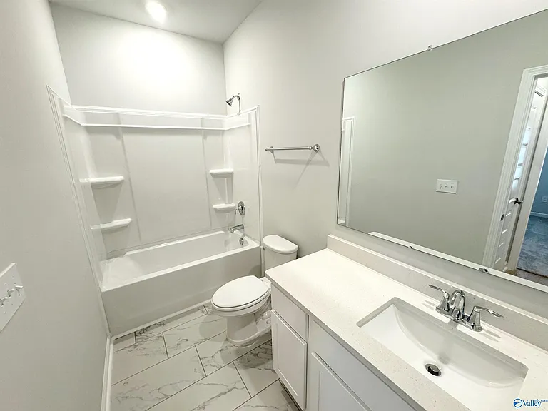 139 Little Britain St — Photo 14