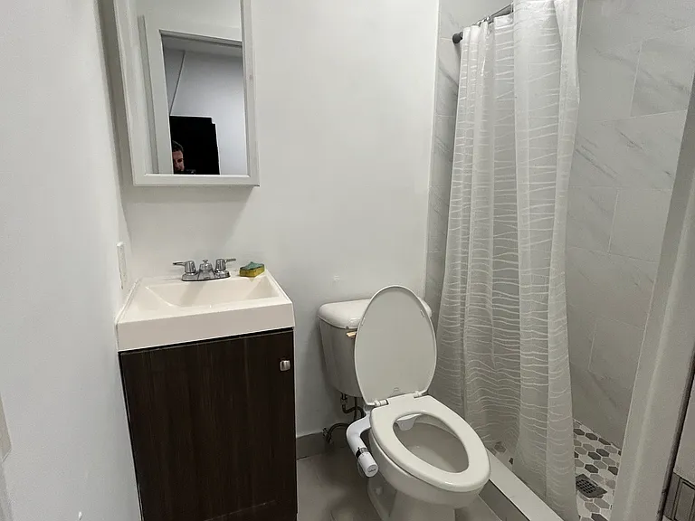 570 SW 45th Ave #2 — Photo 7