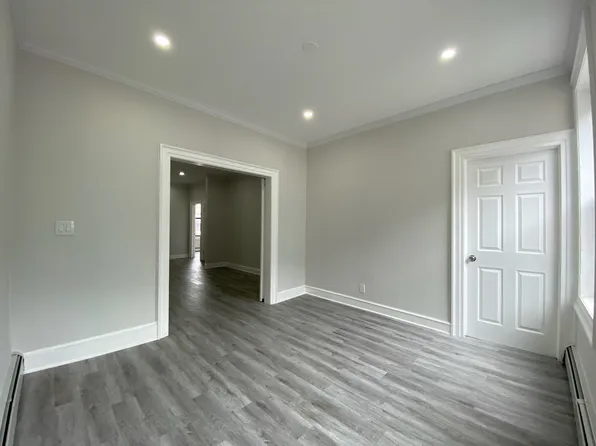 338 2nd Street image 4 of 9