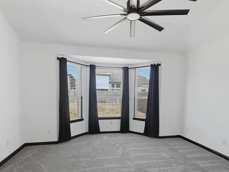 27947 Hendrix Park Dr — Photo 17