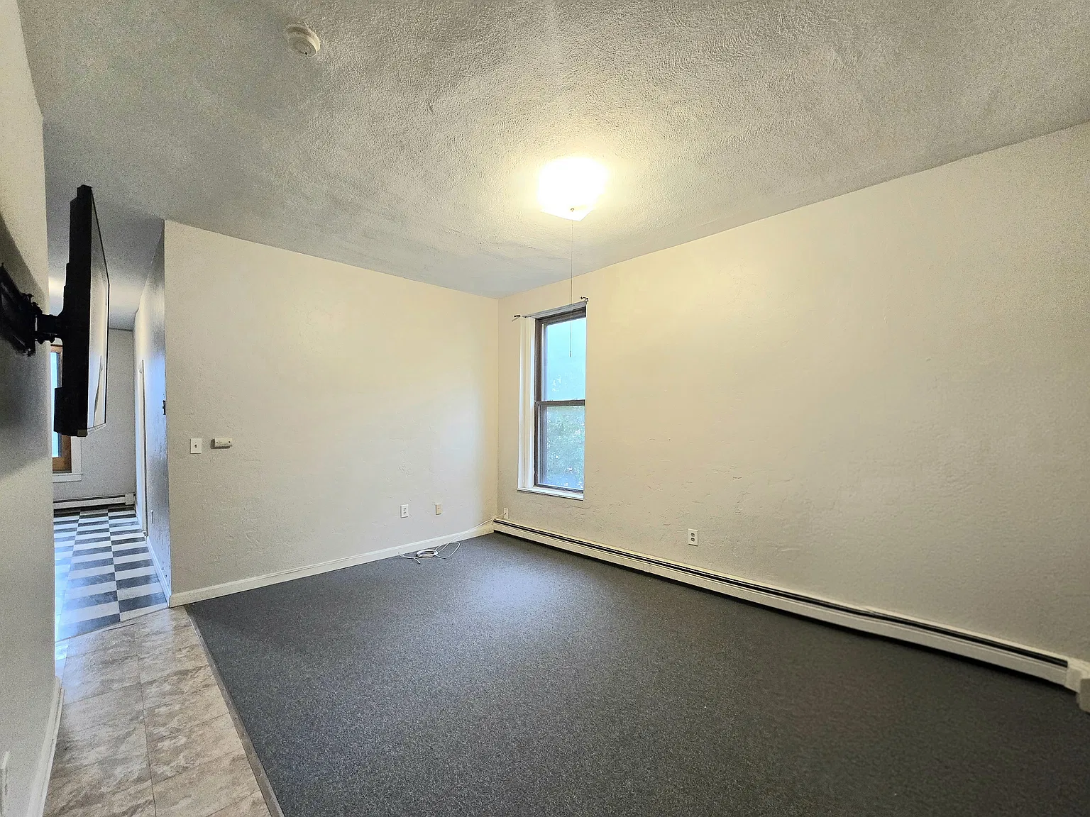 88 Broadway — Photo 2
