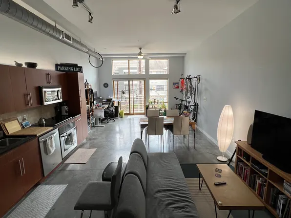 2124 E 6th St Unit 218, Austin, TX 78702