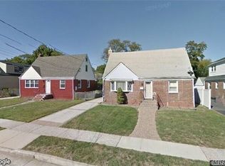 59 W Marshall St, Hempstead, NY 11550
