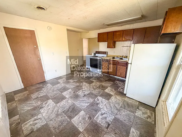 408 S Duff St — Photo 6