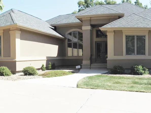 1128 SW Belmont Ln, Topeka, KS 66604