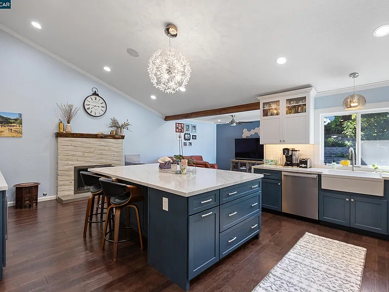 301 Domingo Ct — Photo 14