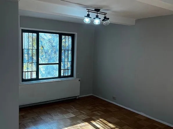 1507 Metropolitan Ave APT 1B, Bronx, NY 10462