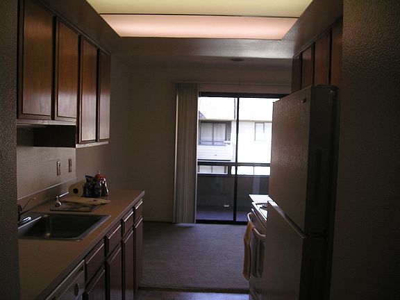 4th image of 1800 N 107th St APT 101F
