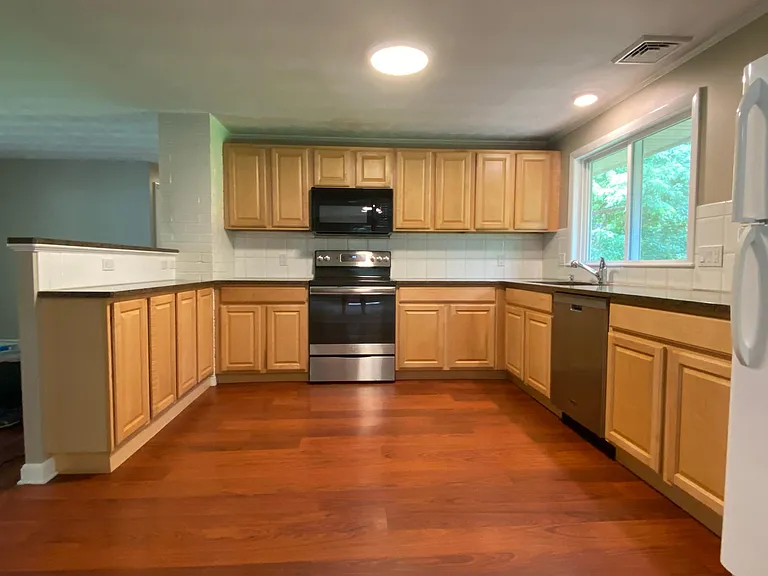 65 Hemenway Rd — Photo 6