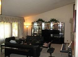 4th image of 3338 E California Blvd